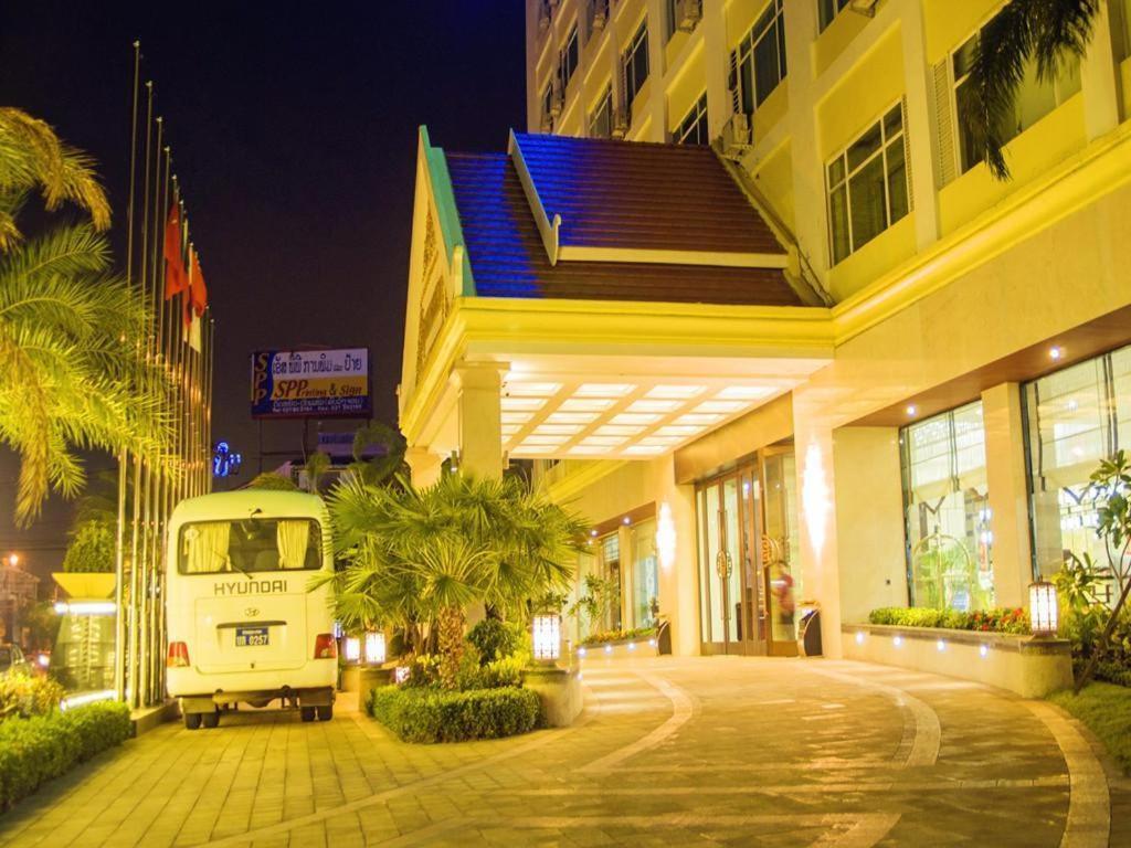 Grand Szechuan Hotel Вьентьян Экстерьер фото